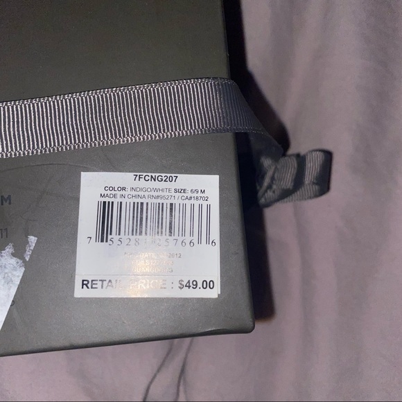 7 for all mankind baby walking shoes - Picture 4 of 5